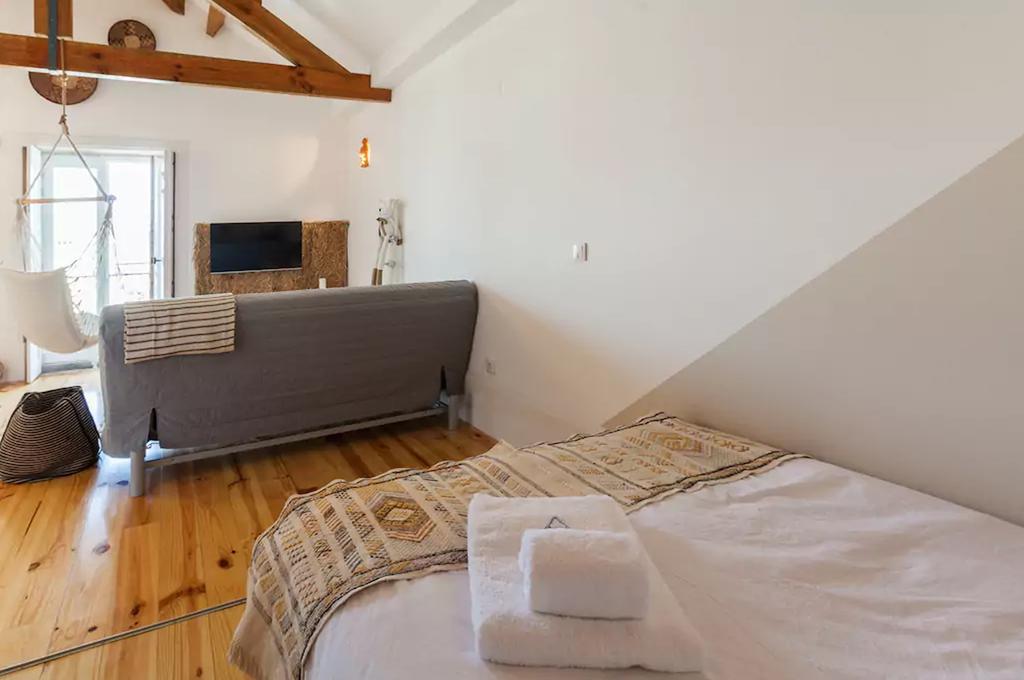 Boutique Rentals - Boho Chic Apartment Порто Екстериор снимка