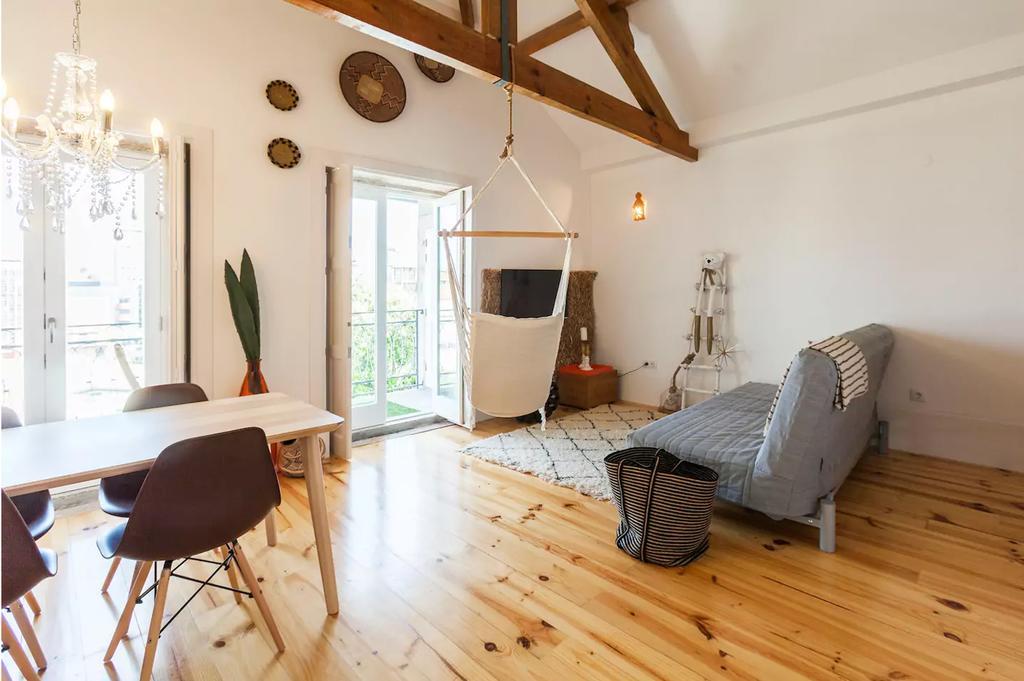 Boutique Rentals - Boho Chic Apartment Порто Екстериор снимка